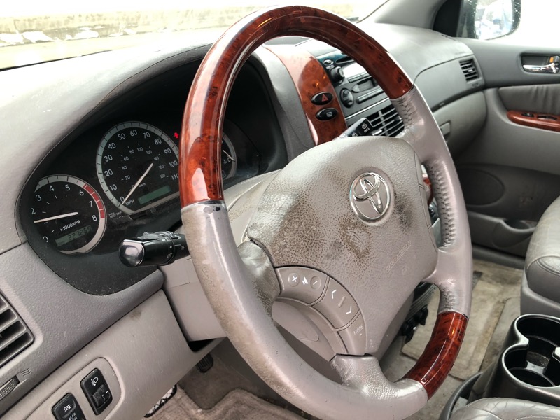 Toyota Sienna XLE 2005