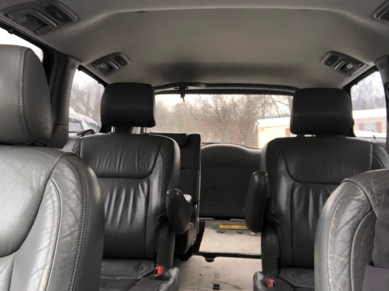 Toyota Sienna XLE 2005
