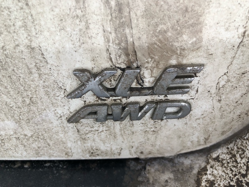 Toyota Sienna XLE AWD 7-Pass V6 2011