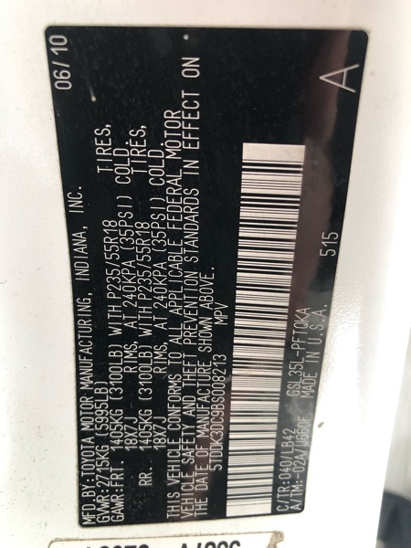 Toyota Sienna XLE AWD 7-Pass V6 2011