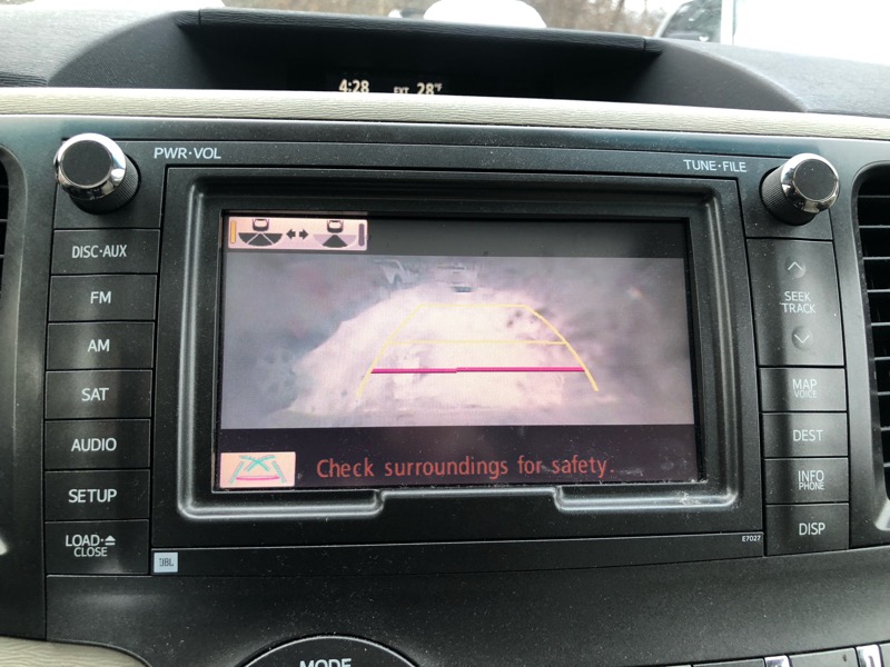 Toyota Sienna XLE AWD 7-Pass V6 2011