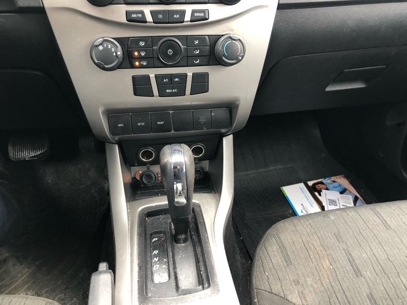 Ford Focus SE Sedan 2009