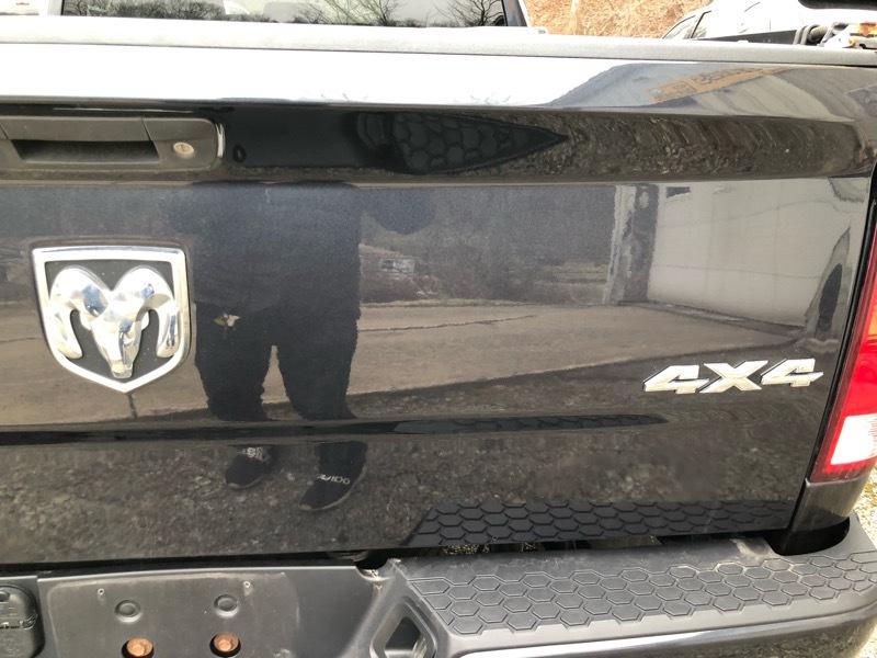 RAM 1500 Tradesman Quad Cab 4WD 2015