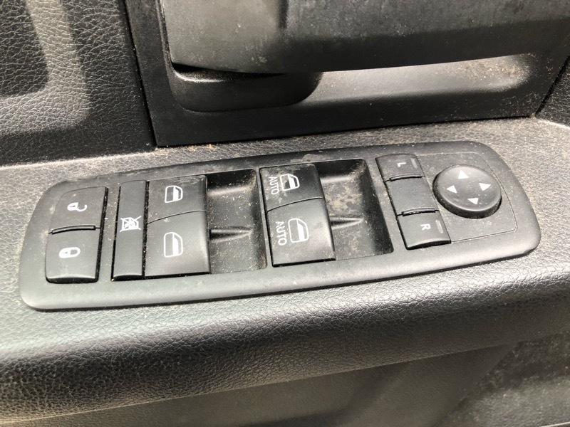 RAM 1500 Tradesman Quad Cab 4WD 2015