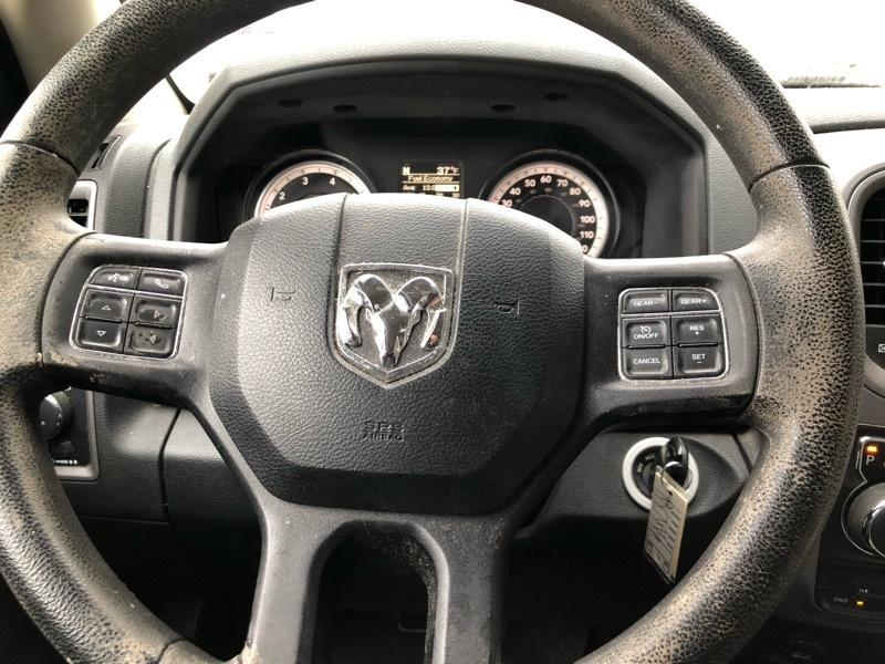 RAM 1500 Tradesman Quad Cab 4WD 2015