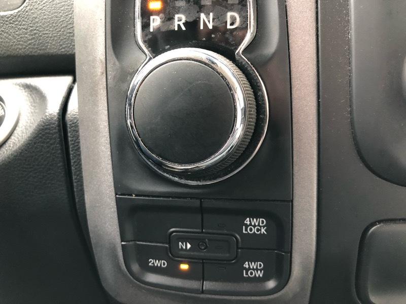 RAM 1500 Tradesman Quad Cab 4WD 2015