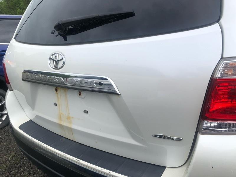 Toyota Highlander Base 4WD 2012