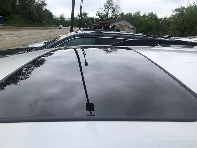 Toyota Highlander Base 4WD 2012
