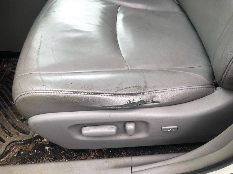 Toyota Highlander Base 4WD 2012