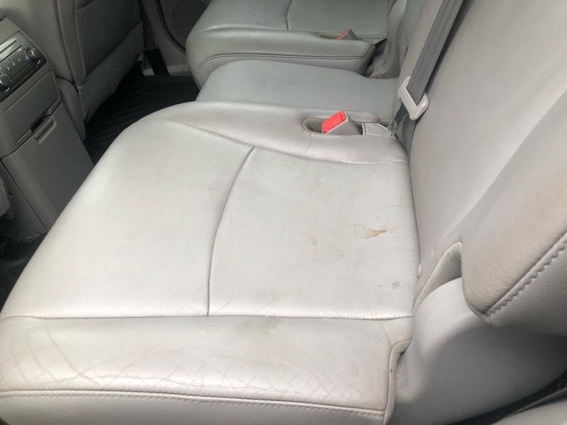 Toyota Highlander Base 4WD 2012
