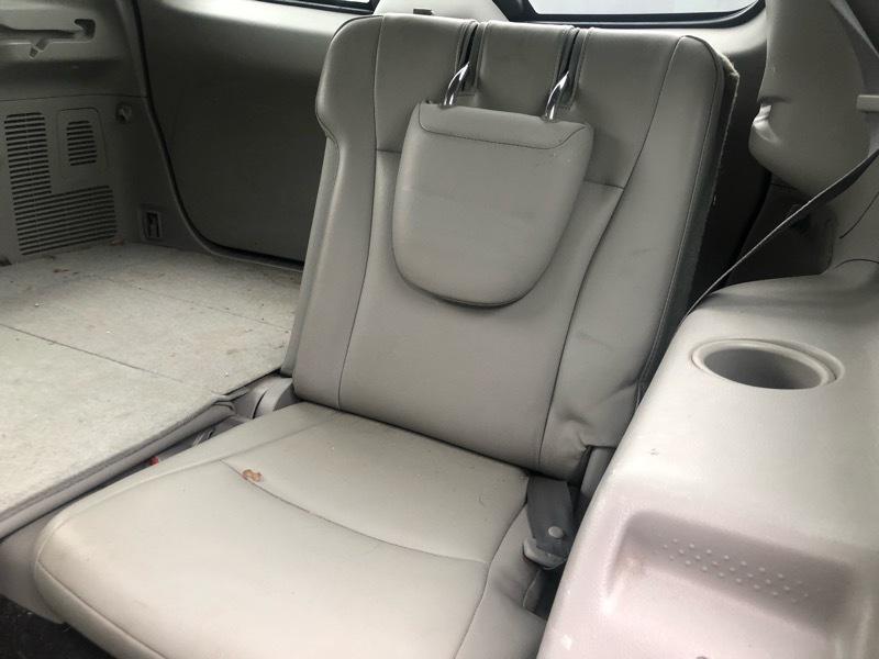 Toyota Highlander Base 4WD 2012