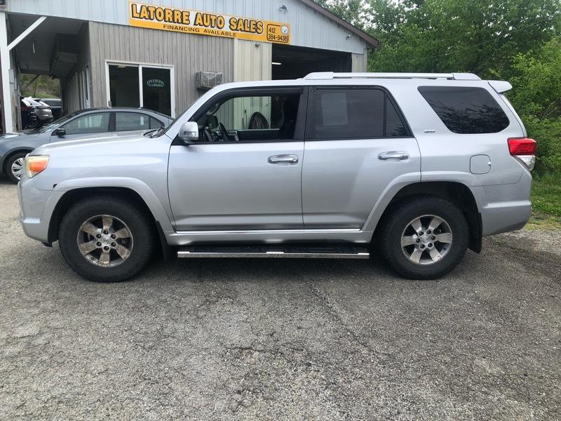 Toyota 4Runner SR5 4WD 2011