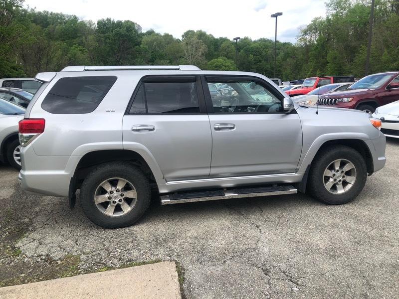 Toyota 4Runner SR5 4WD 2011