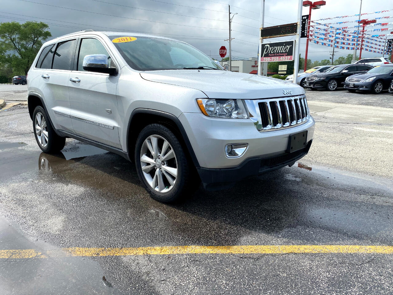 Used 2011 Jeep Grand Cherokee Laredo 4WD for Sale in Chicago Heights IL 60411 Premier Auto Exchange