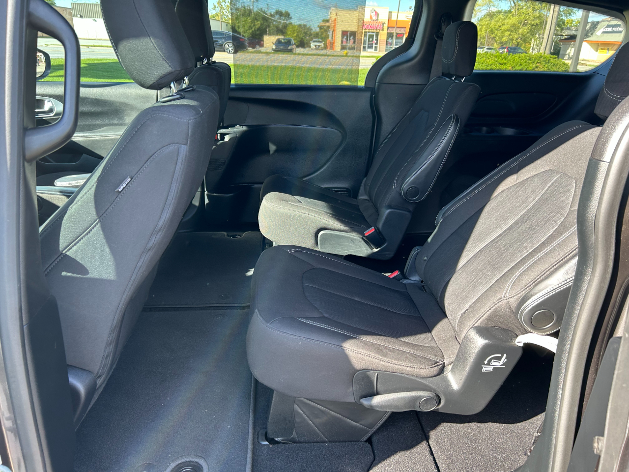 Chrysler Pacifica Touring FWD 2020