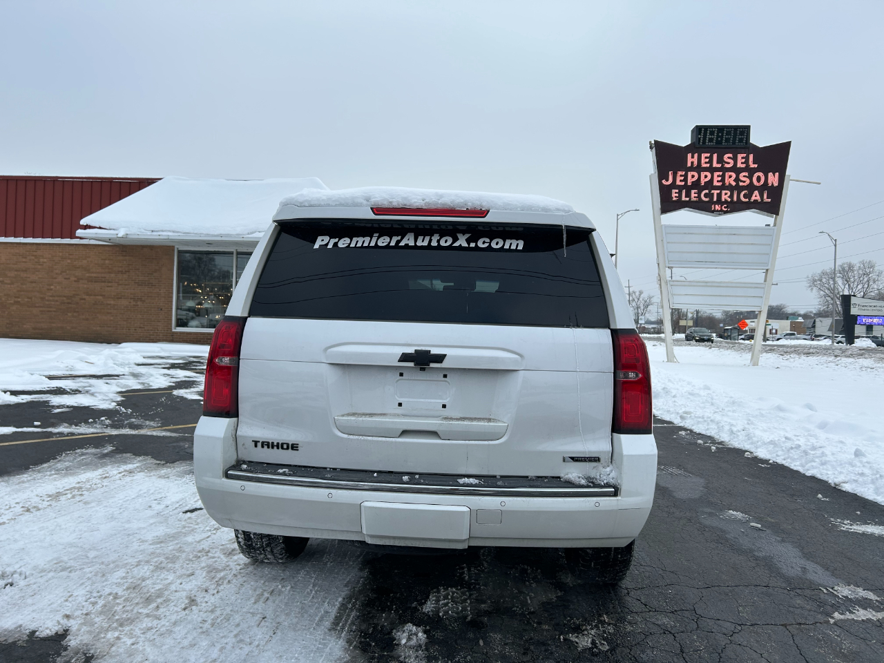 Chevrolet Tahoe 4WD 4dr Premier 2017