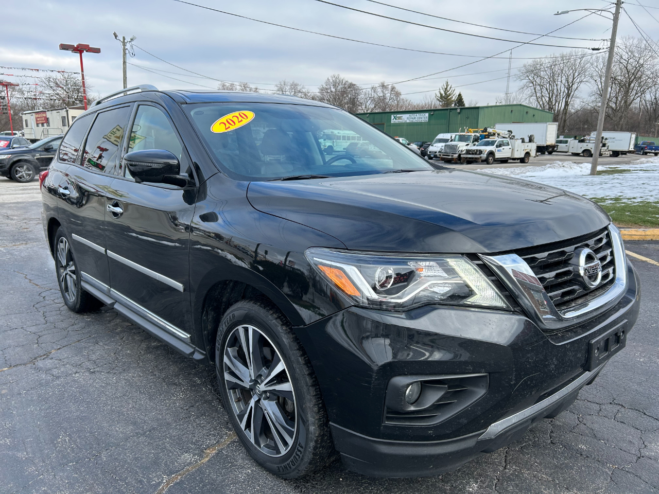 Nissan Pathfinder FWD Platinum 2020