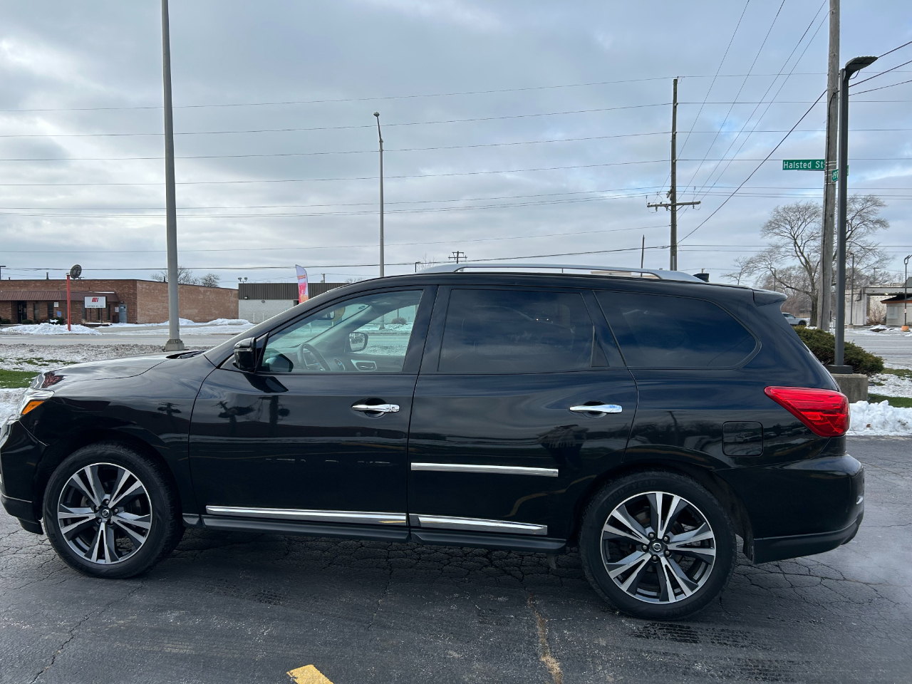 Nissan Pathfinder FWD Platinum 2020
