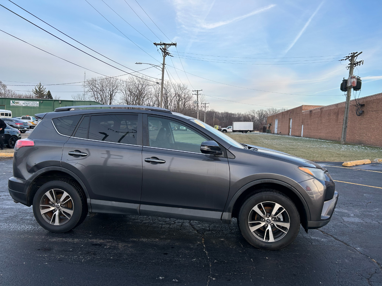 Toyota RAV4 Adventure FWD (Natl) 2018