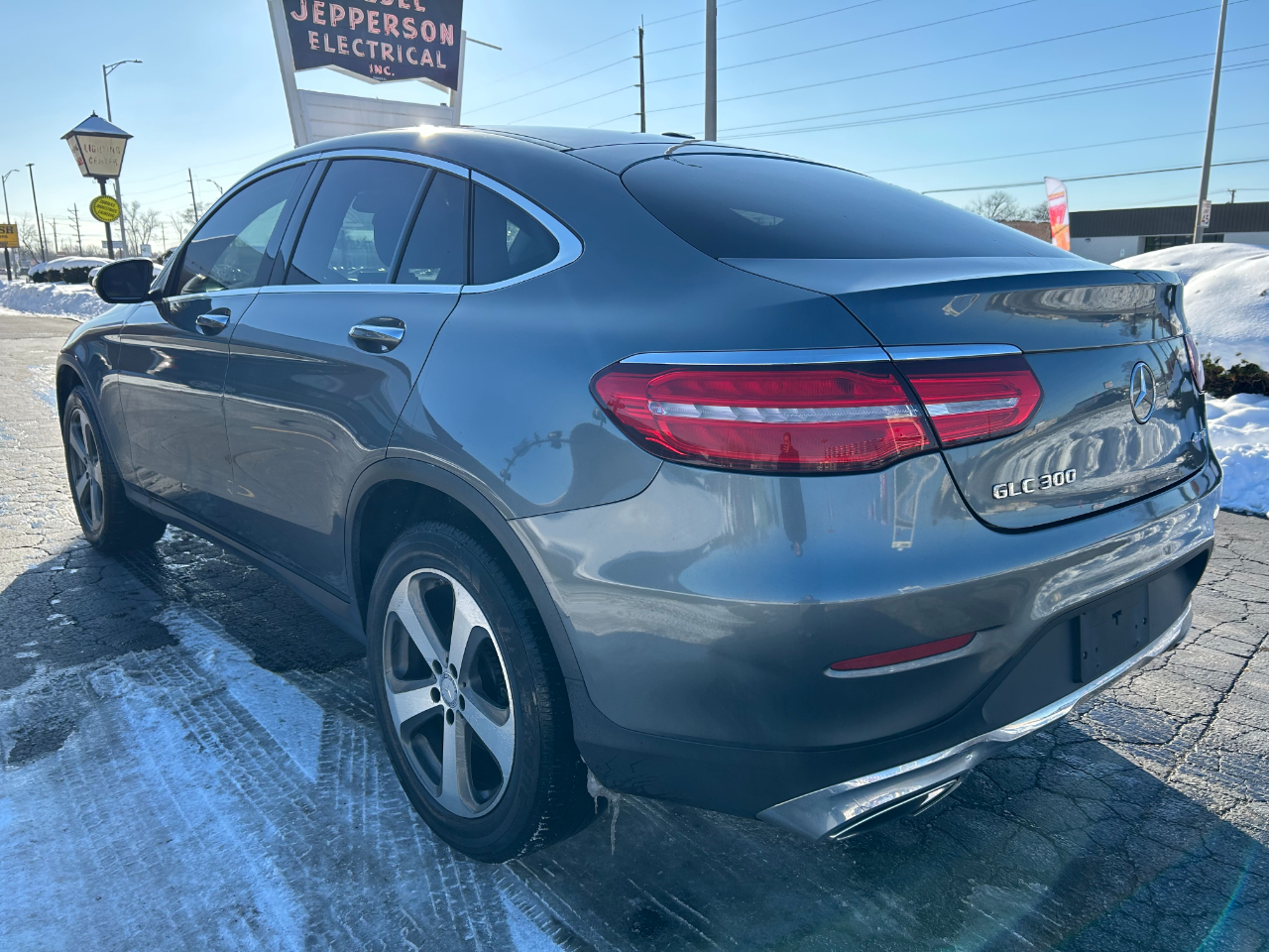Mercedes-Benz GLC GLC 300 4MATIC Coupe 2017
