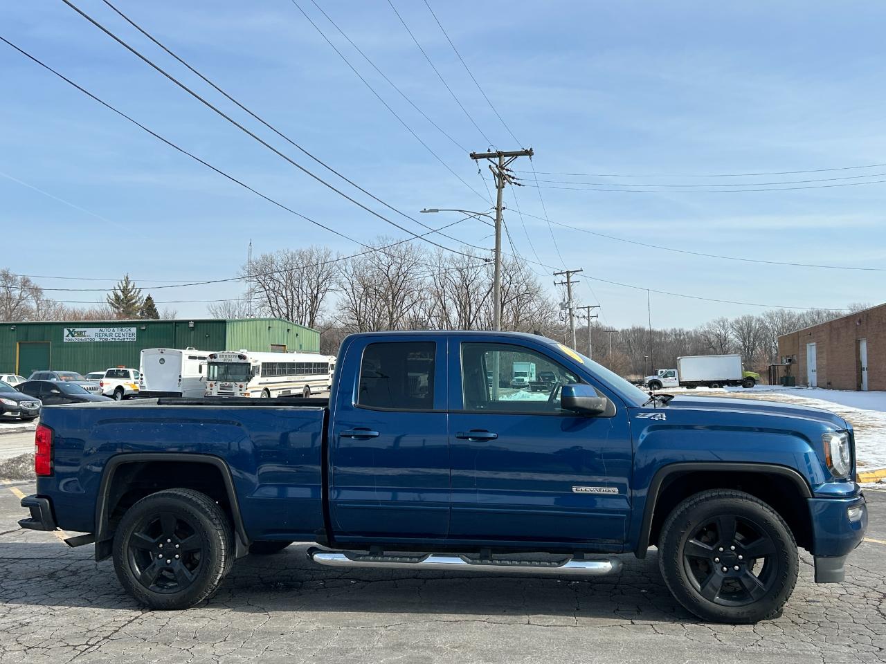 GMC Sierra 1500 4WD Double Cab 143.5" SLE 2017