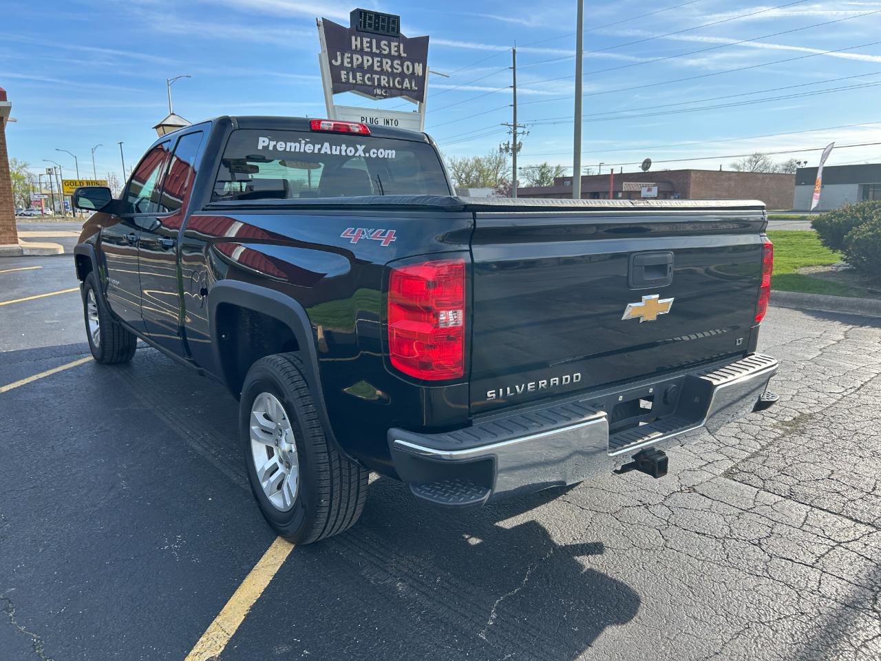 Chevrolet Silverado 1500 4WD Double Cab 143.5" LT w/1LT 2015