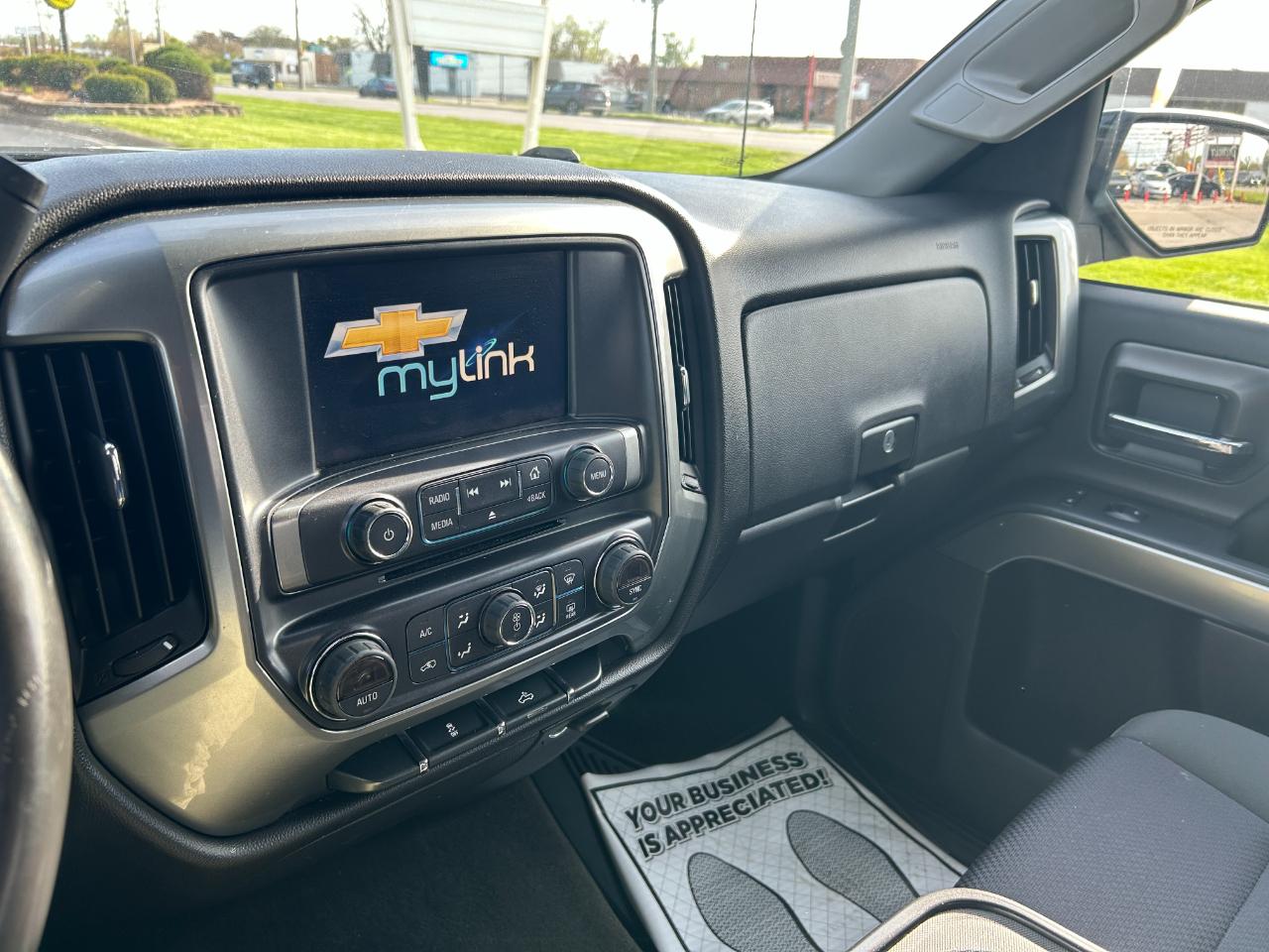 Chevrolet Silverado 1500 4WD Double Cab 143.5" LT w/1LT 2015