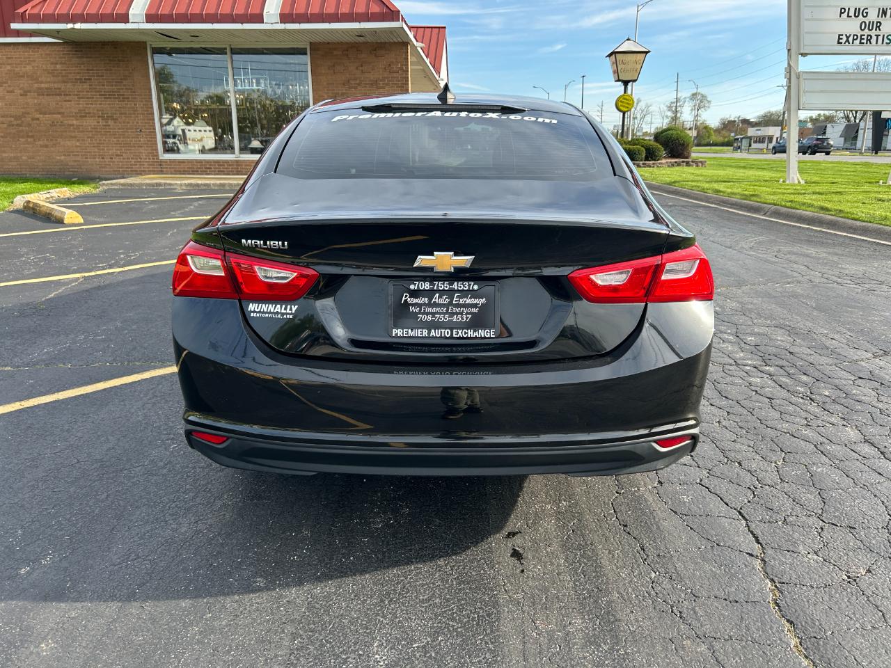 Chevrolet Malibu 4dr Sdn LT 2021