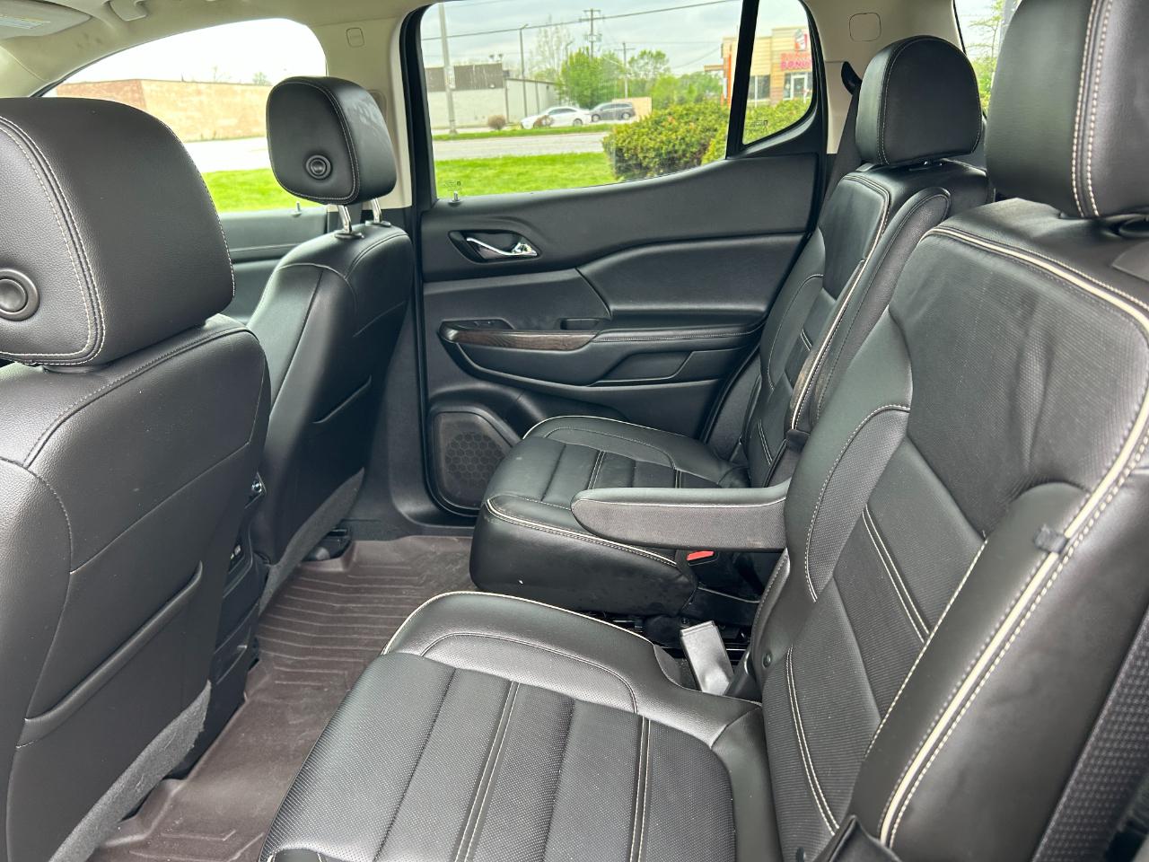 GMC Acadia FWD 4dr SLT w/SLT-1 2019