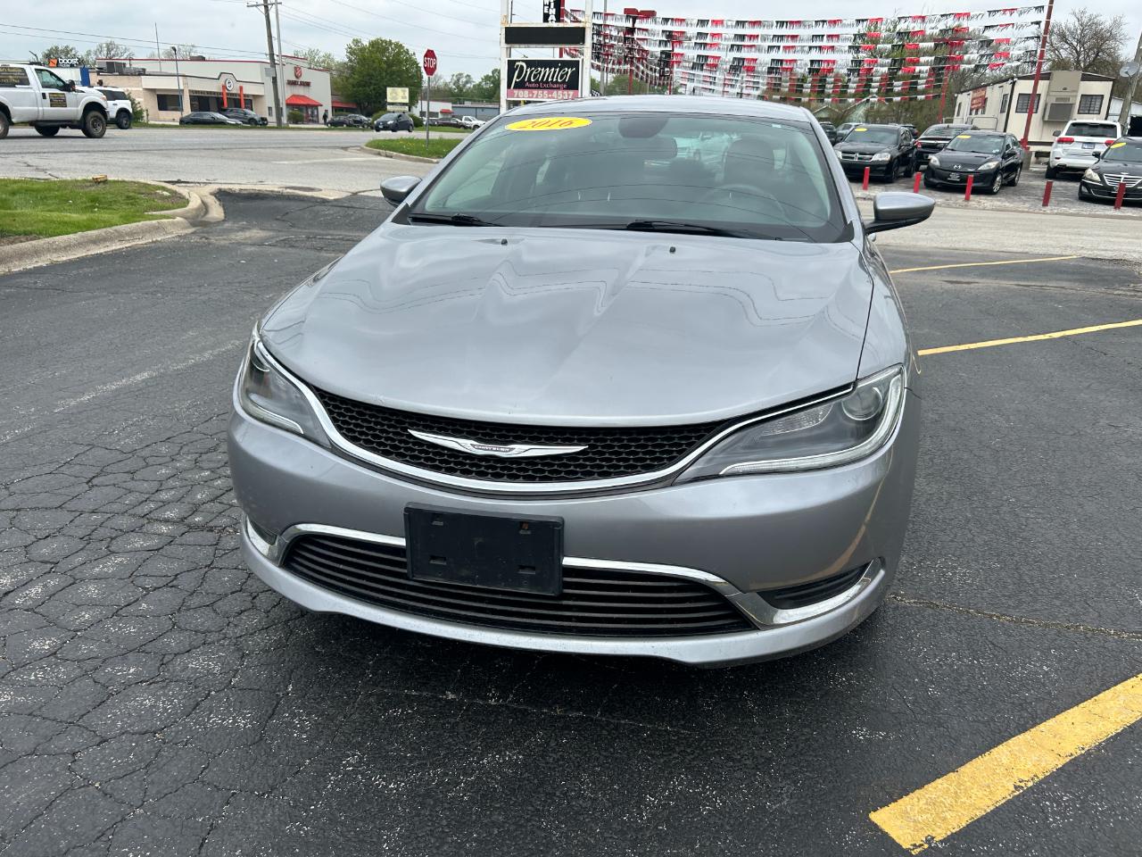 Chrysler 200 4dr Sdn Limited FWD 2016