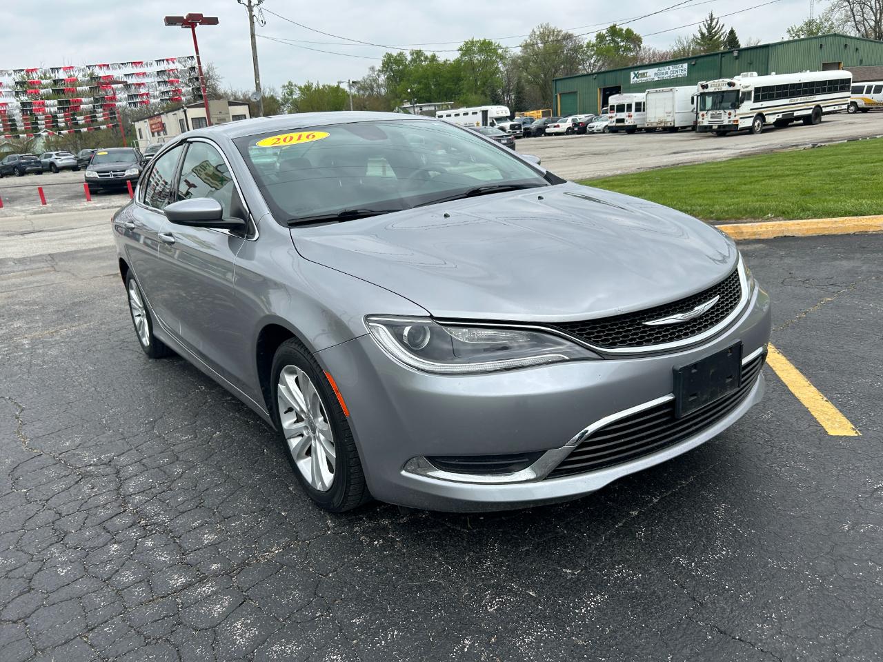 Chrysler 200 4dr Sdn Limited FWD 2016