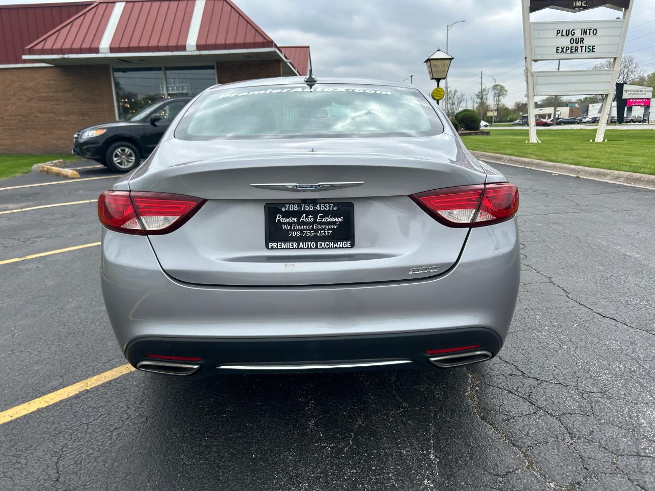 Chrysler 200 4dr Sdn Limited FWD 2016