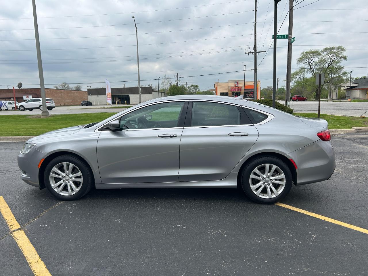 Chrysler 200 4dr Sdn Limited FWD 2016