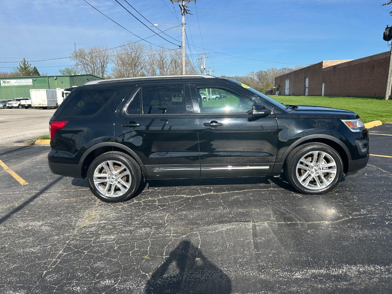 Ford Explorer 4WD 4dr XLT 2016
