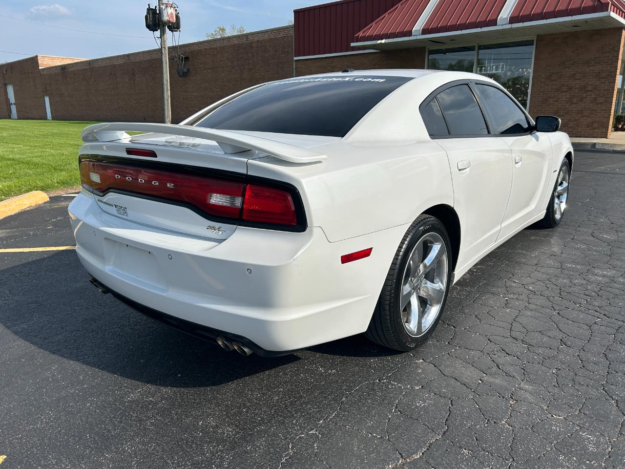 Dodge Charger 4dr Sdn RT Plus RWD 2013
