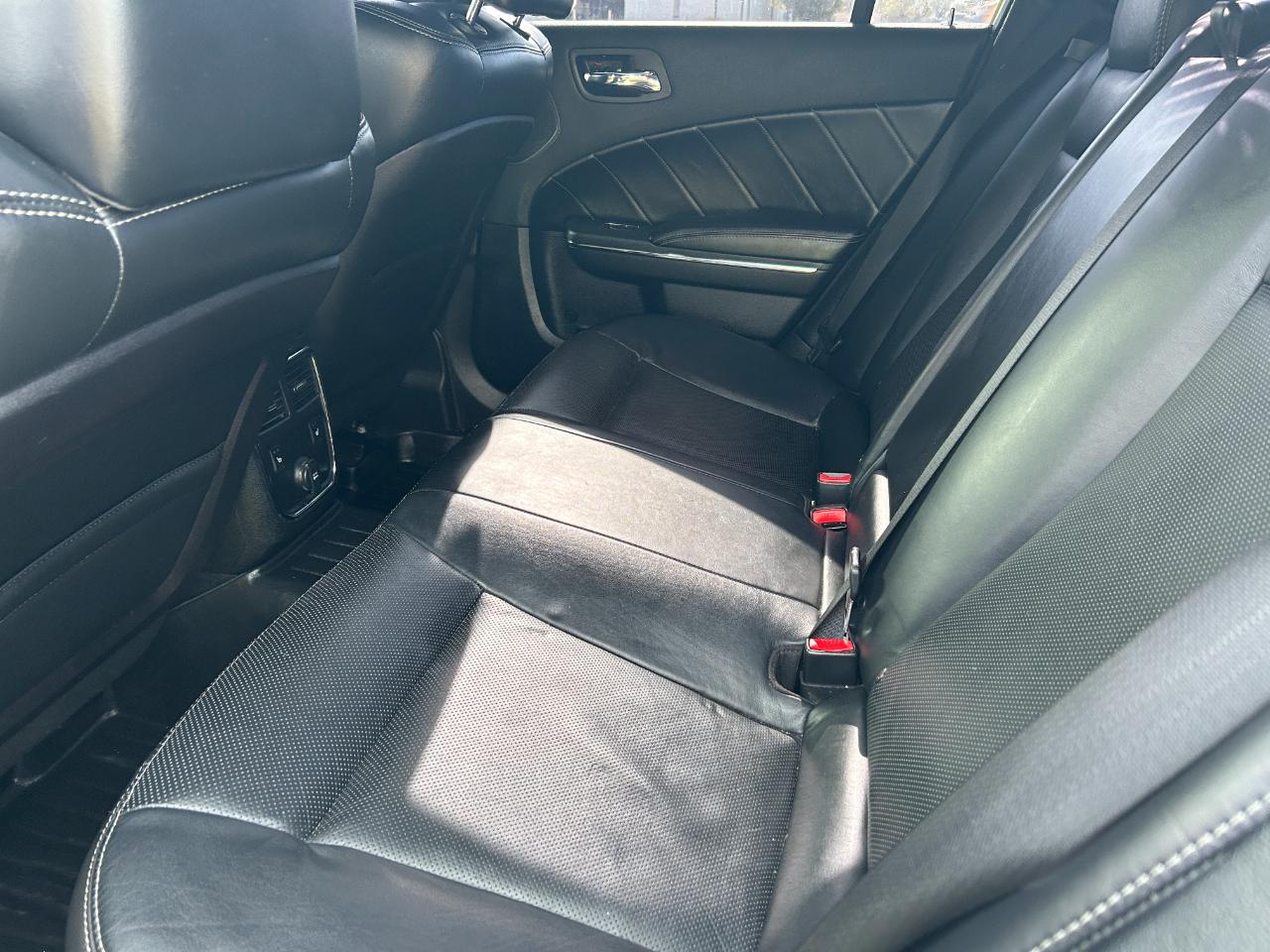 Dodge Charger 4dr Sdn RT Plus RWD 2013