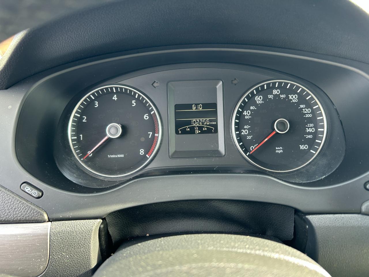 Volkswagen Jetta Sedan 4dr Auto SEL PZEV 2014