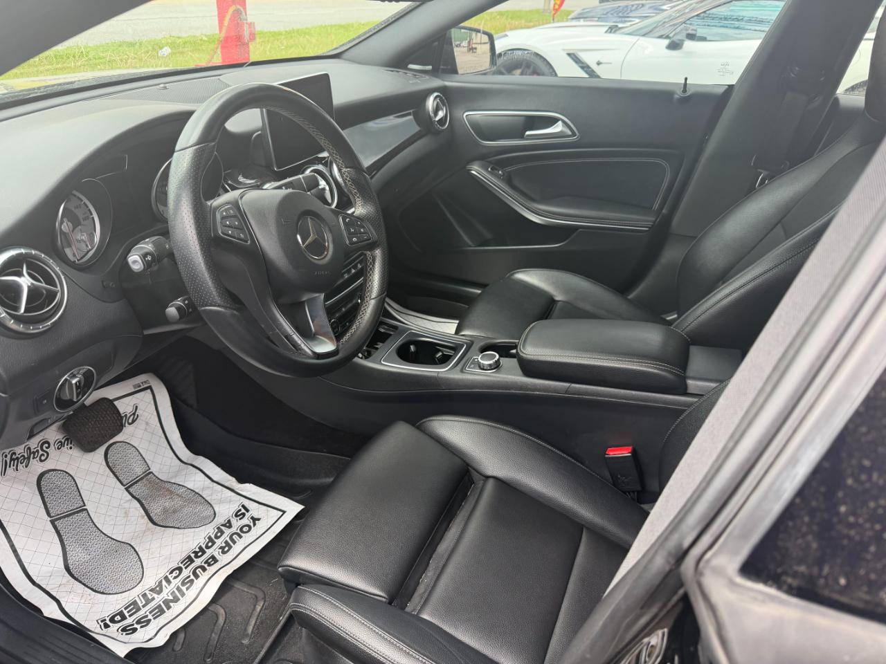 Mercedes-Benz CLA 4dr Sdn CLA 250 4MATIC 2016
