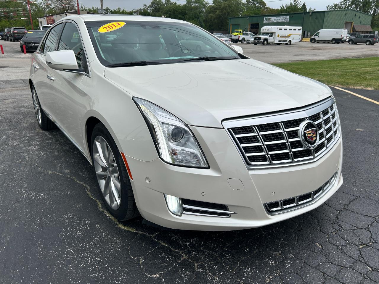 2014 Cadillac XTS 4dr Sdn Luxury FWD