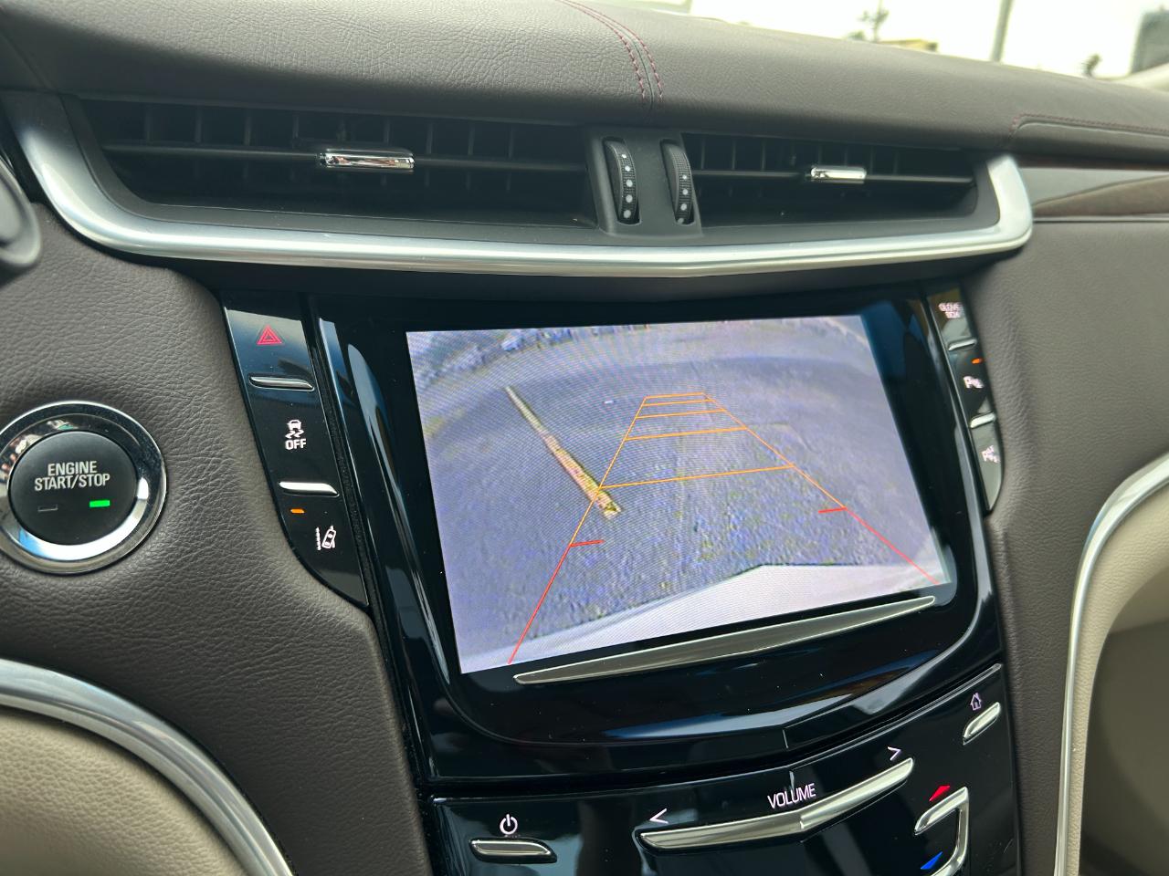 Cadillac XTS 4dr Sdn Luxury FWD 2014