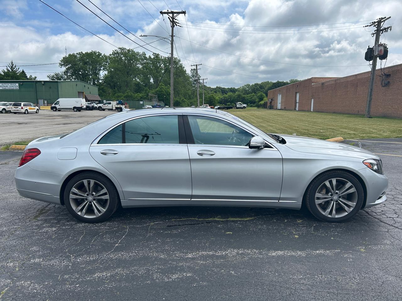 Mercedes-Benz S-Class 4dr Sdn S 550 4MATIC 2015