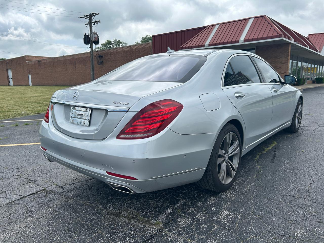 Mercedes-Benz S-Class 4dr Sdn S 550 4MATIC 2015