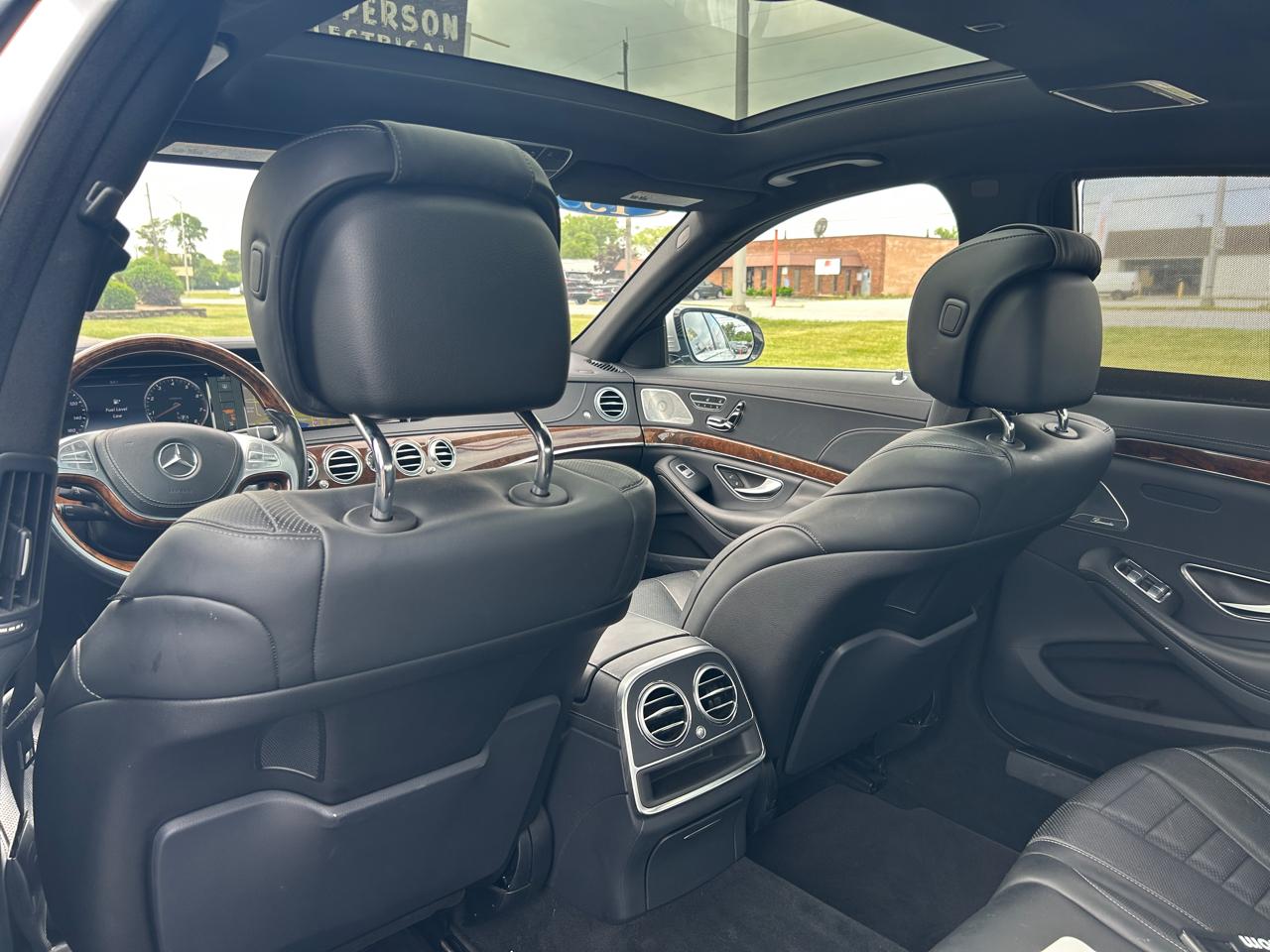 Mercedes-Benz S-Class 4dr Sdn S 550 4MATIC 2015