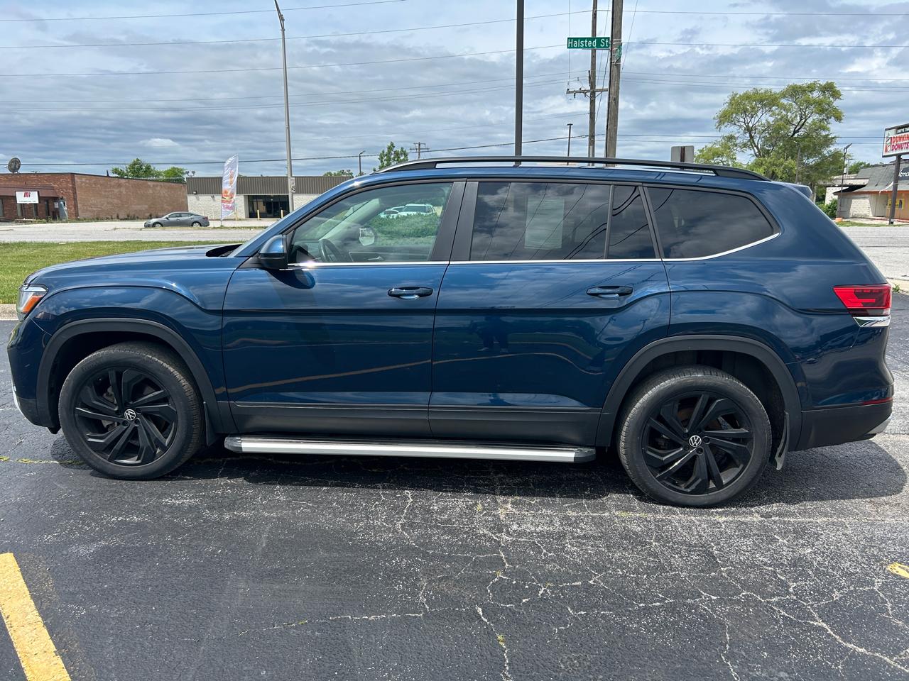 Volkswagen Atlas 3.6L V6 SE w/Technology 4MOTION 2023