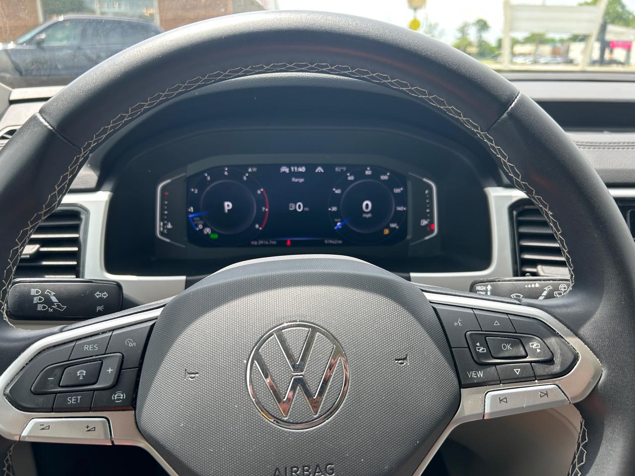 Volkswagen Atlas 3.6L V6 SE w/Technology 4MOTION 2023