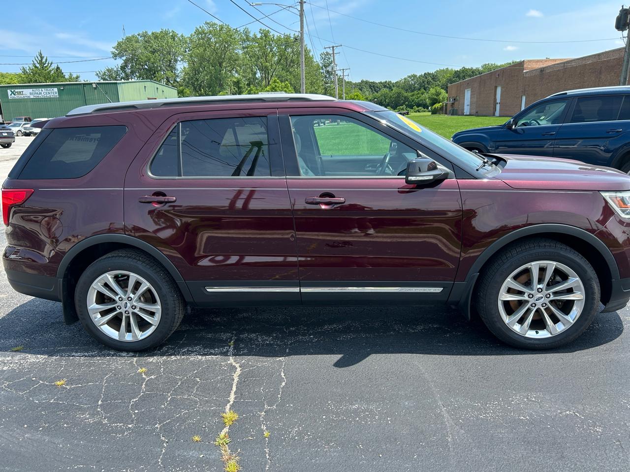Ford Explorer XLT 4WD 2018