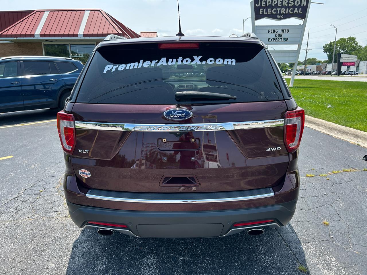 Ford Explorer XLT 4WD 2018