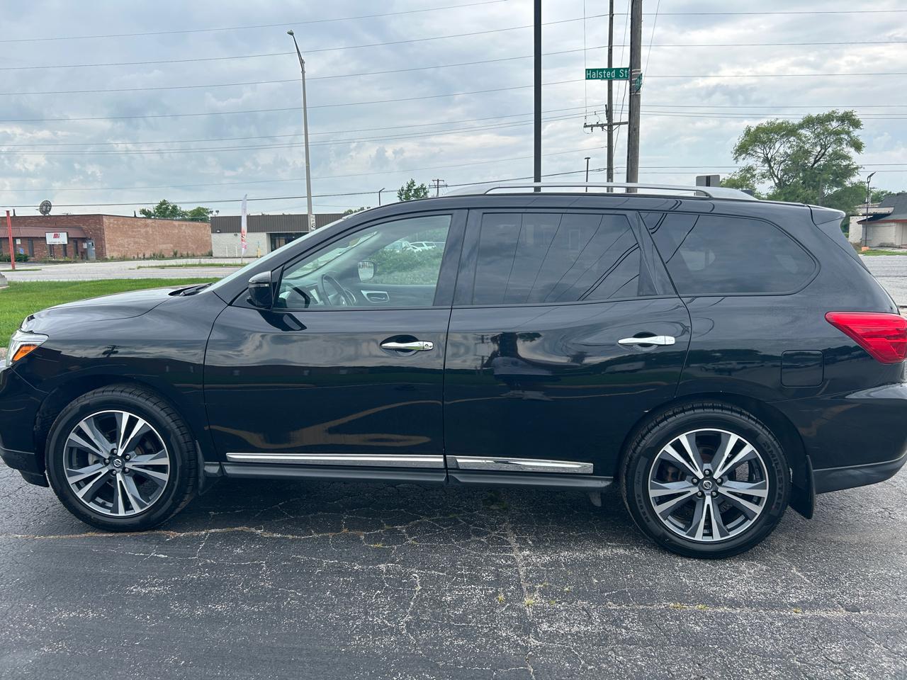 Nissan Pathfinder 4x4 Platinum 2019