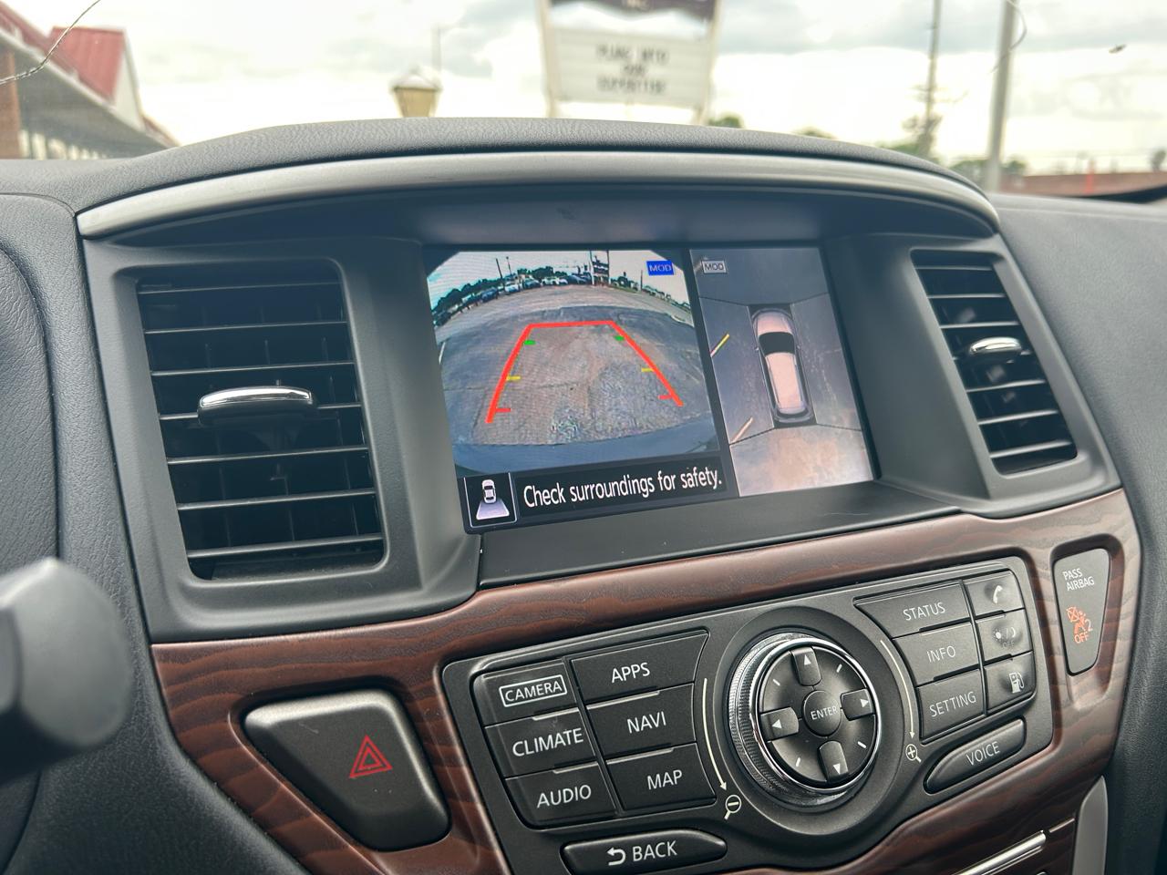 Nissan Pathfinder 4x4 Platinum 2019
