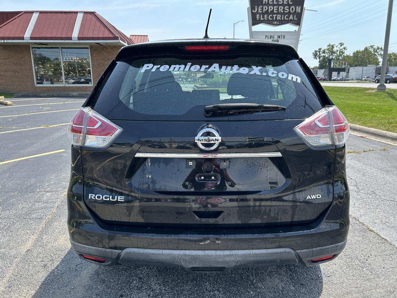 Nissan Rogue AWD 4dr SV 2016